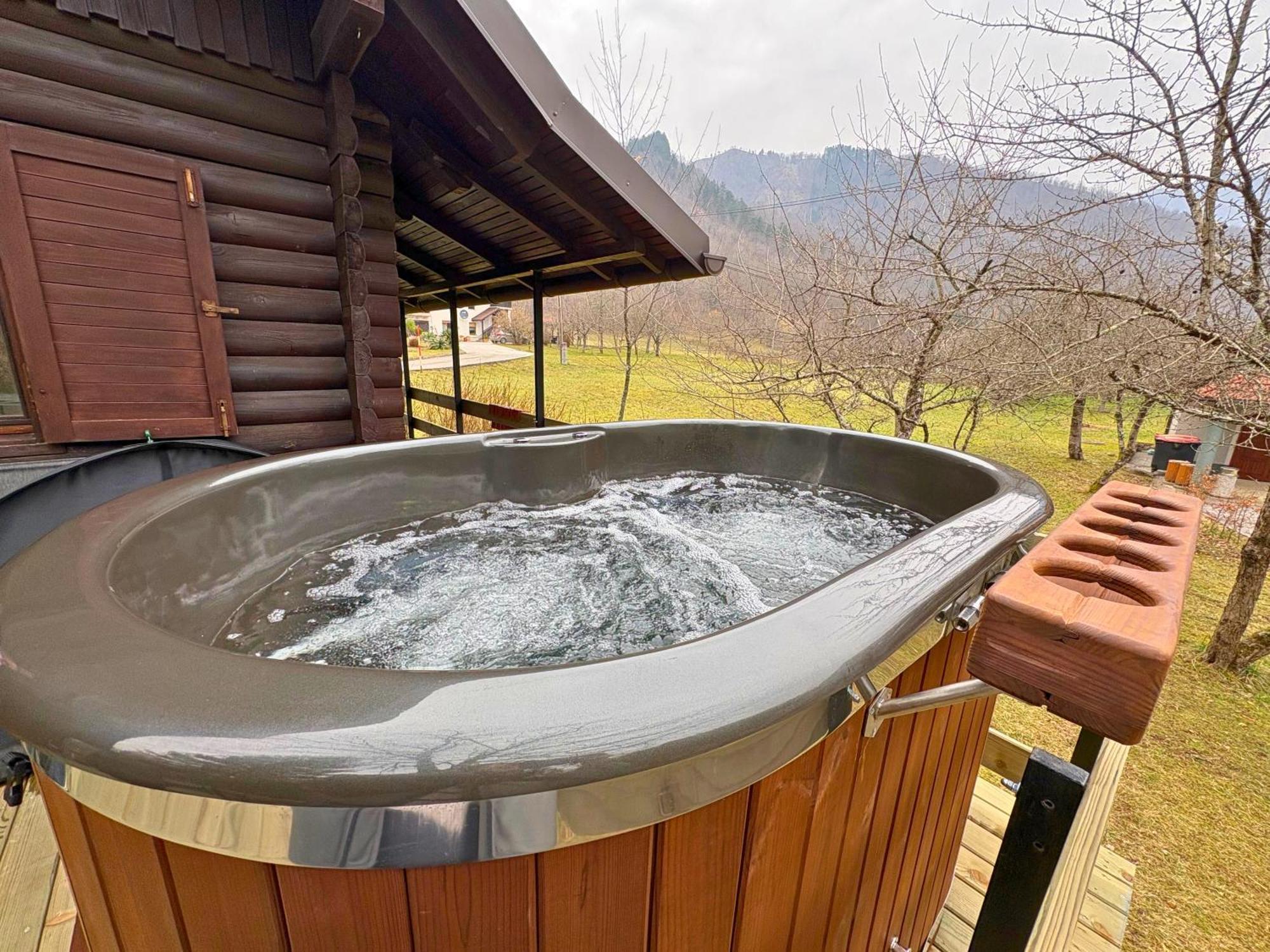 Vila Rozi, Osilnica - Vacation House Pr' Vili Rozi Bagian luar foto